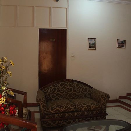 Oyo 5232 Kwality Hotel Dehradun Exteriör bild
