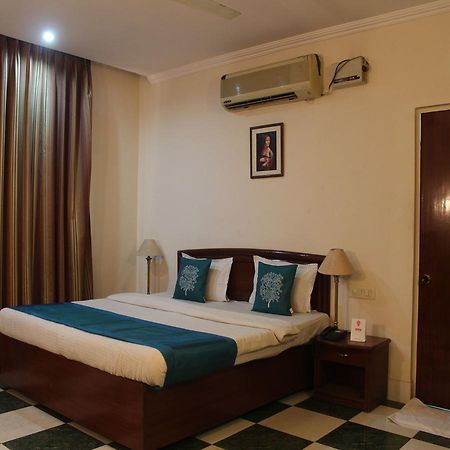 Oyo 5232 Kwality Hotel Dehradun Exteriör bild